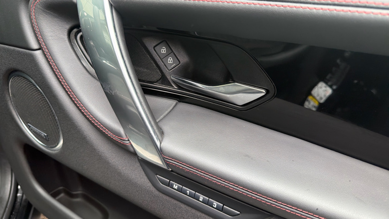 Land Rover Discovery Sport 1.5 P300e R-Dynamic HSE 5dr Auto [5 Seat] Station Wagon